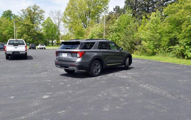 new 2025 Ford Explorer car, priced at $45,222