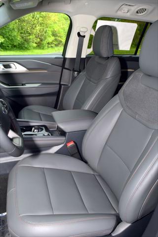 new 2025 Ford Explorer car, priced at $45,222