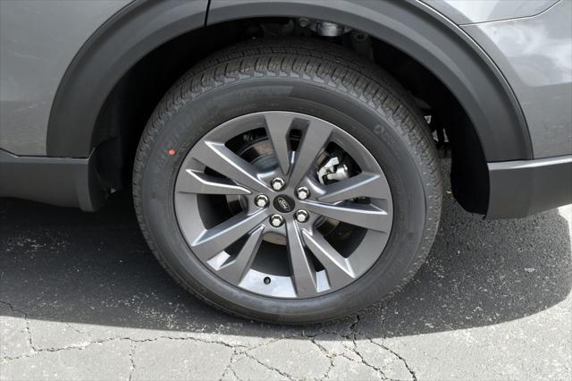 new 2025 Ford Explorer car, priced at $45,222