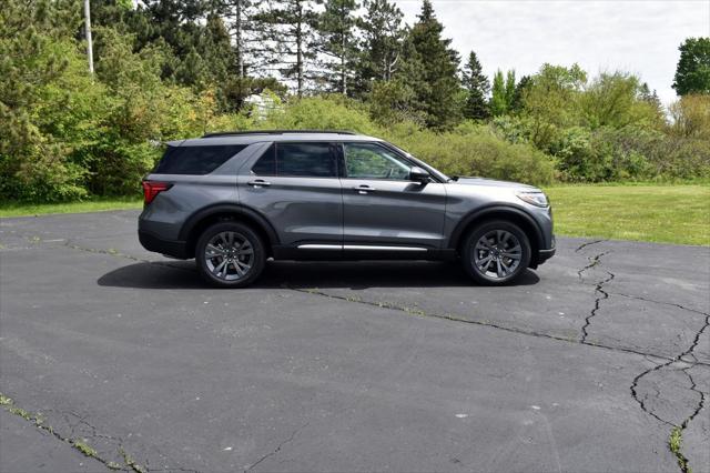 new 2025 Ford Explorer car, priced at $45,222