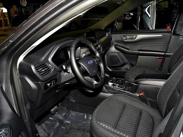 new 2025 Ford Escape car, priced at $30,626
