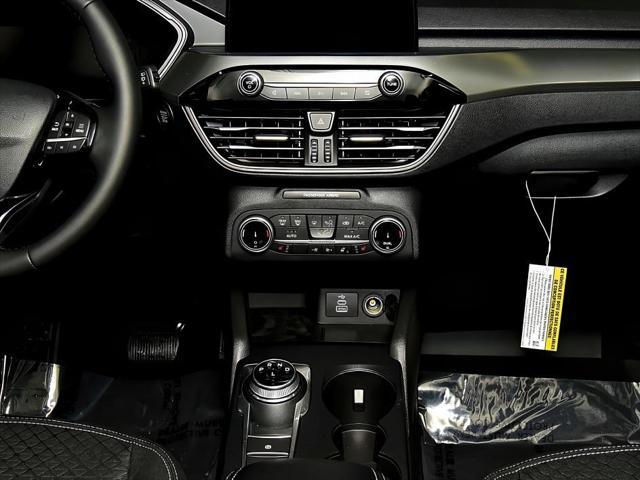 new 2025 Ford Escape car, priced at $30,626