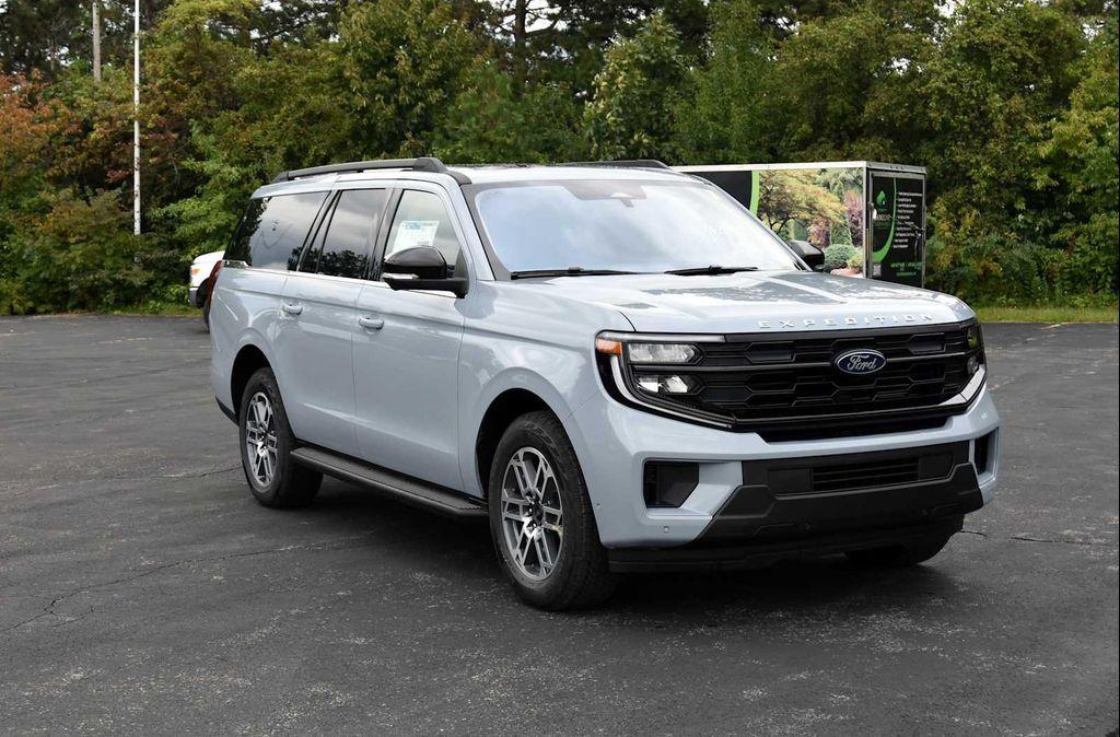 new 2025 Ford Expedition Max car, priced at $72,870