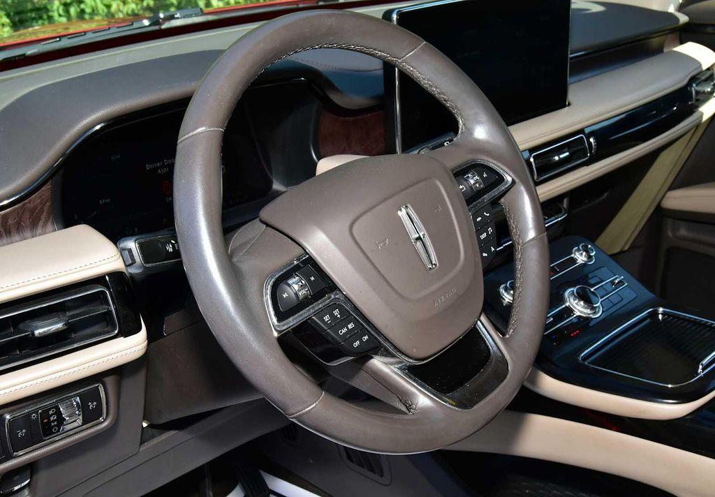 used 2021 Lincoln Nautilus car, priced at $28,729