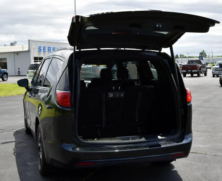 used 2019 Chrysler Pacifica car, priced at $17,979