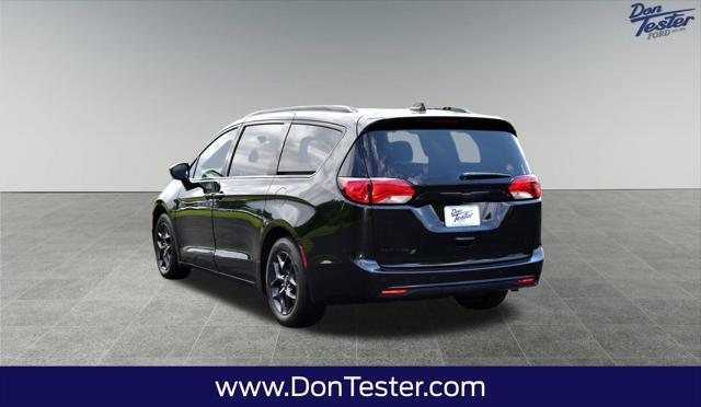 used 2019 Chrysler Pacifica car, priced at $18,500