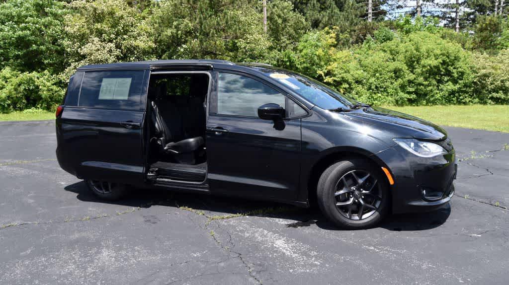 used 2019 Chrysler Pacifica car, priced at $17,979