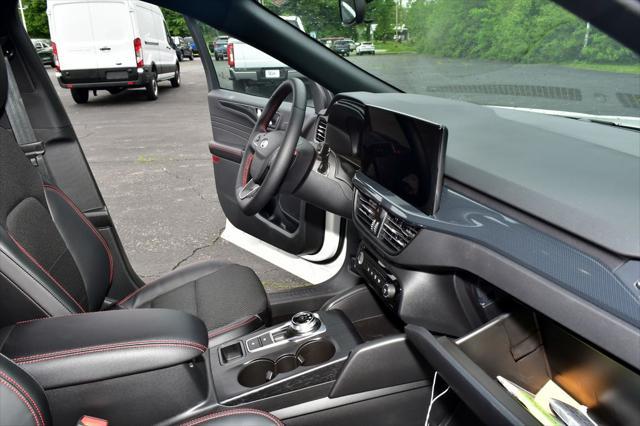 new 2025 Ford Escape car, priced at $33,566