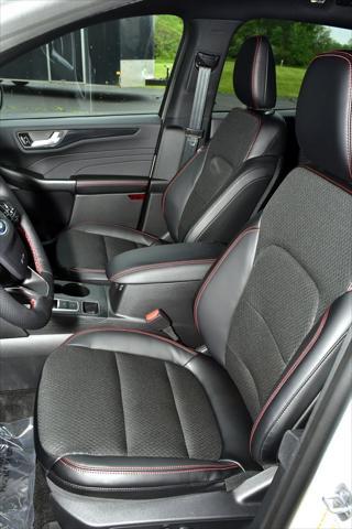 new 2025 Ford Escape car, priced at $33,566