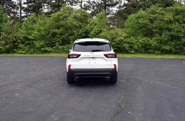 new 2025 Ford Escape car, priced at $33,566