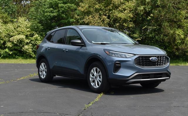 new 2025 Ford Escape car, priced at $29,940