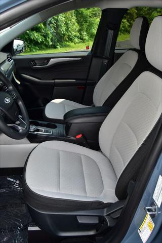 new 2025 Ford Escape car, priced at $29,940