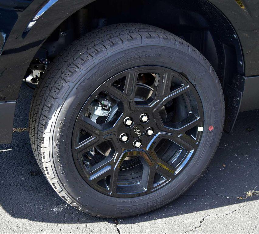 new 2025 Ford Maverick car, priced at $38,647