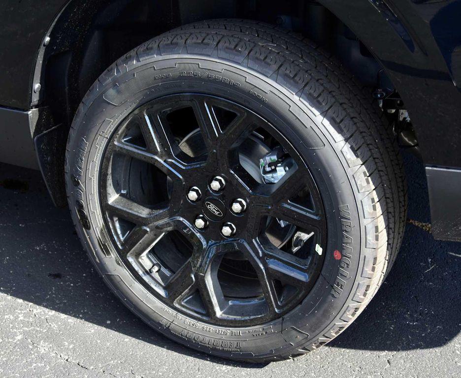 new 2025 Ford Maverick car, priced at $38,647