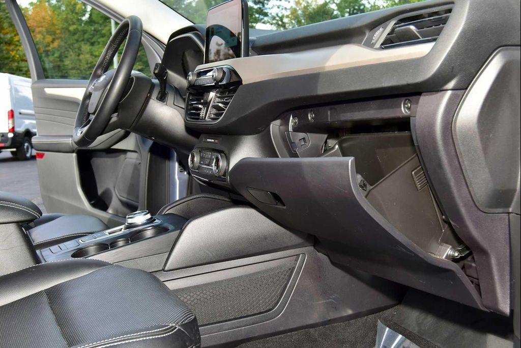 used 2022 Ford Escape car, priced at $22,918