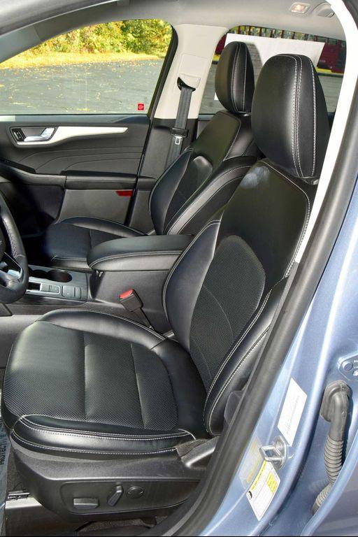 used 2022 Ford Escape car, priced at $22,918