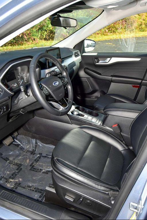 used 2022 Ford Escape car, priced at $22,918