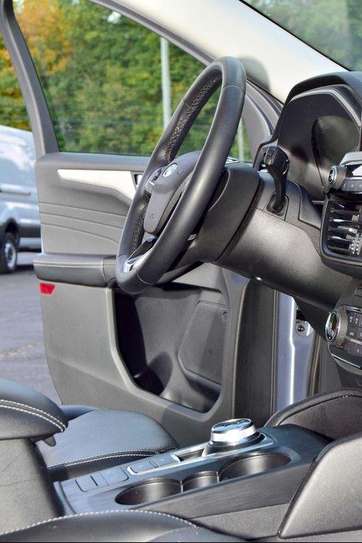 used 2022 Ford Escape car, priced at $22,918