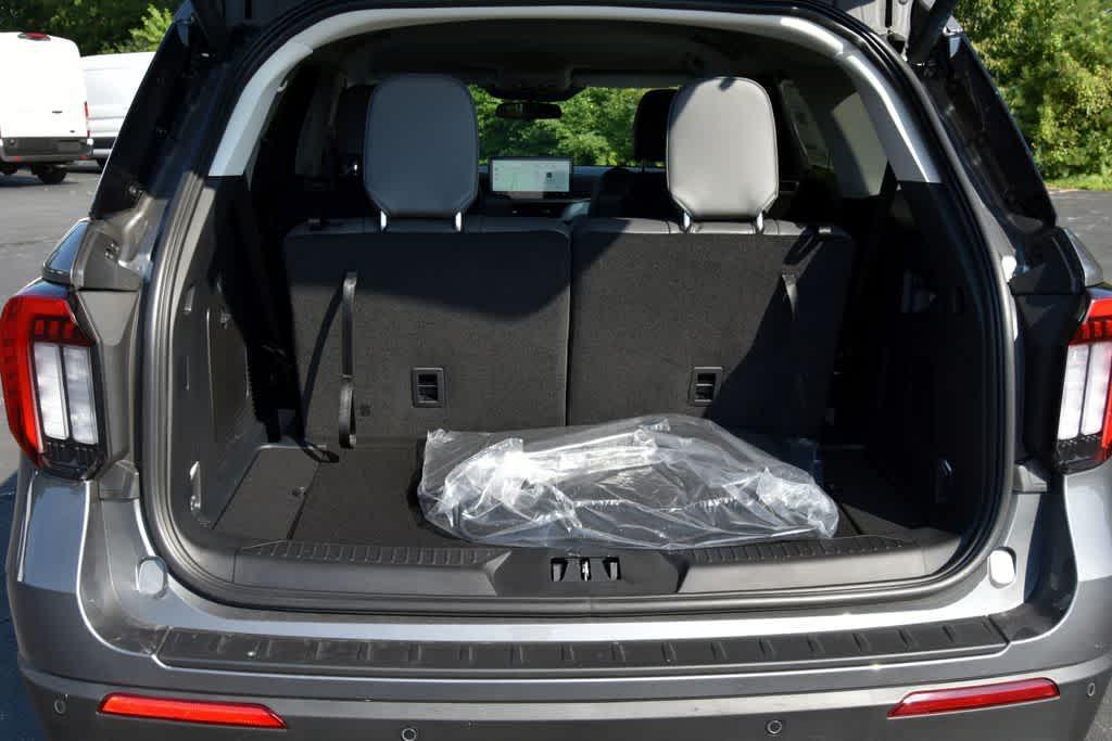 new 2025 Ford Explorer car, priced at $46,242