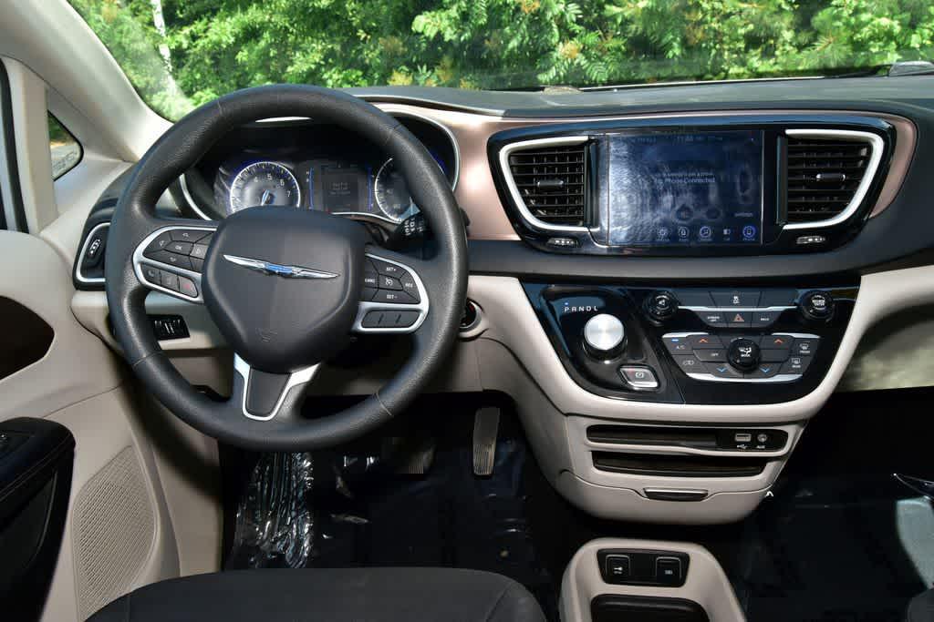 used 2017 Chrysler Pacifica car, priced at $11,441