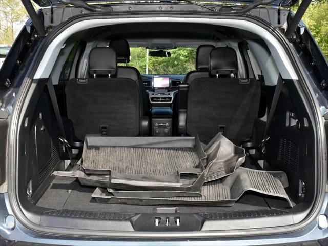 used 2022 Ford Explorer car, priced at $33,100
