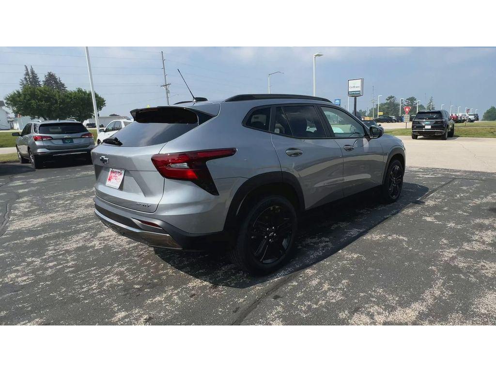new 2025 Chevrolet Trax car, priced at $25,395