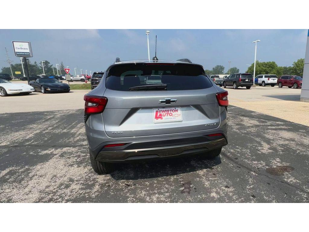 new 2025 Chevrolet Trax car, priced at $25,395