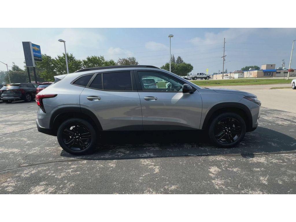 new 2025 Chevrolet Trax car, priced at $25,395