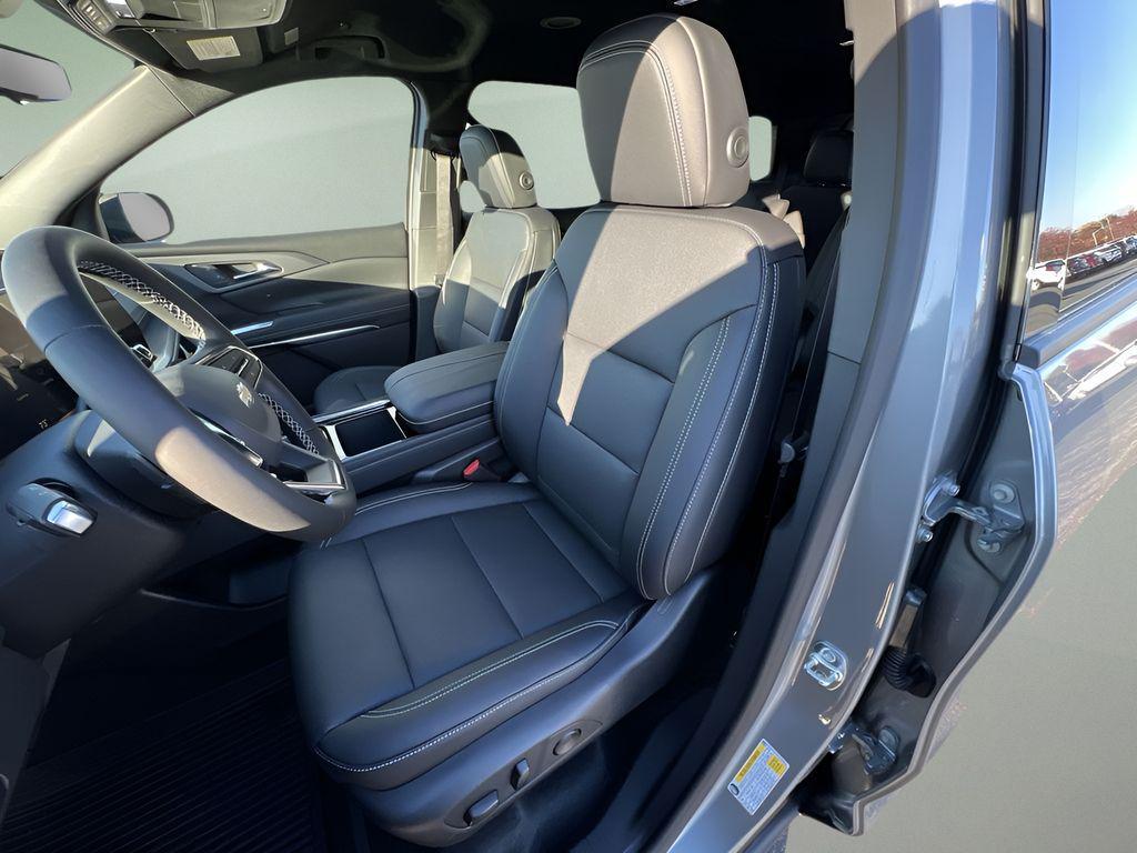 new 2026 Chevrolet Traverse car, priced at $46,345
