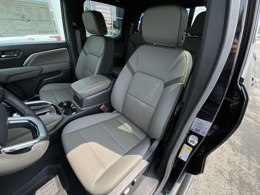 new 2025 Chevrolet Colorado car, priced at $51,280
