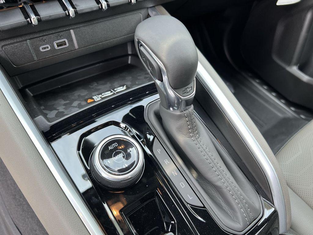 new 2025 Chevrolet Colorado car, priced at $51,280