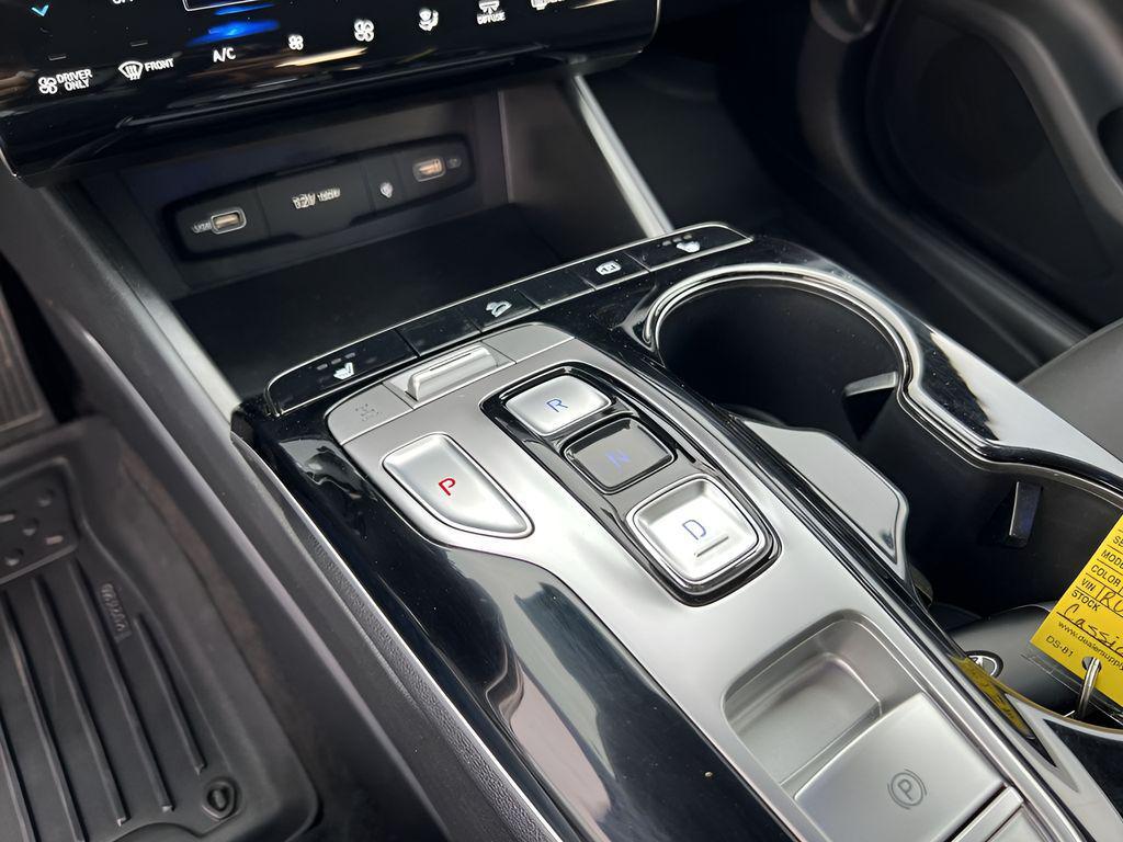 used 2024 Hyundai TUCSON Hybrid car, priced at $26,995