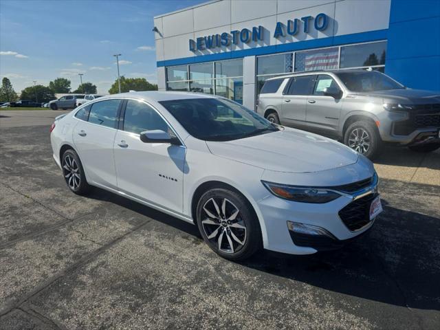 new 2025 Chevrolet Malibu car, priced at $28,245