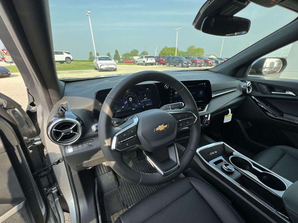 new 2026 Chevrolet Equinox car, priced at $34,195