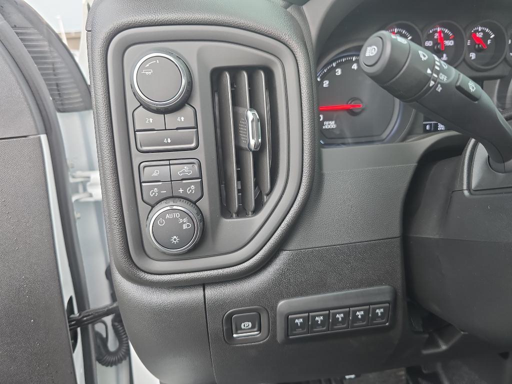 new 2025 Chevrolet Silverado 3500 car, priced at $52,035
