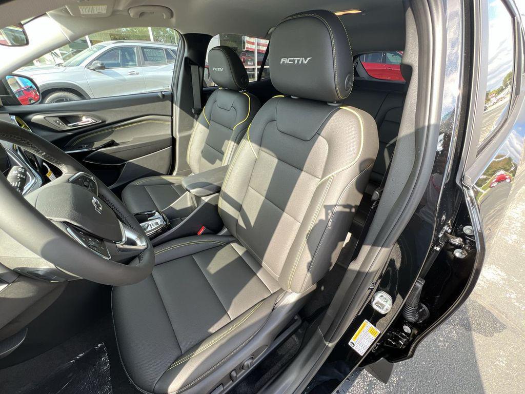 new 2025 Chevrolet Trax car, priced at $26,190