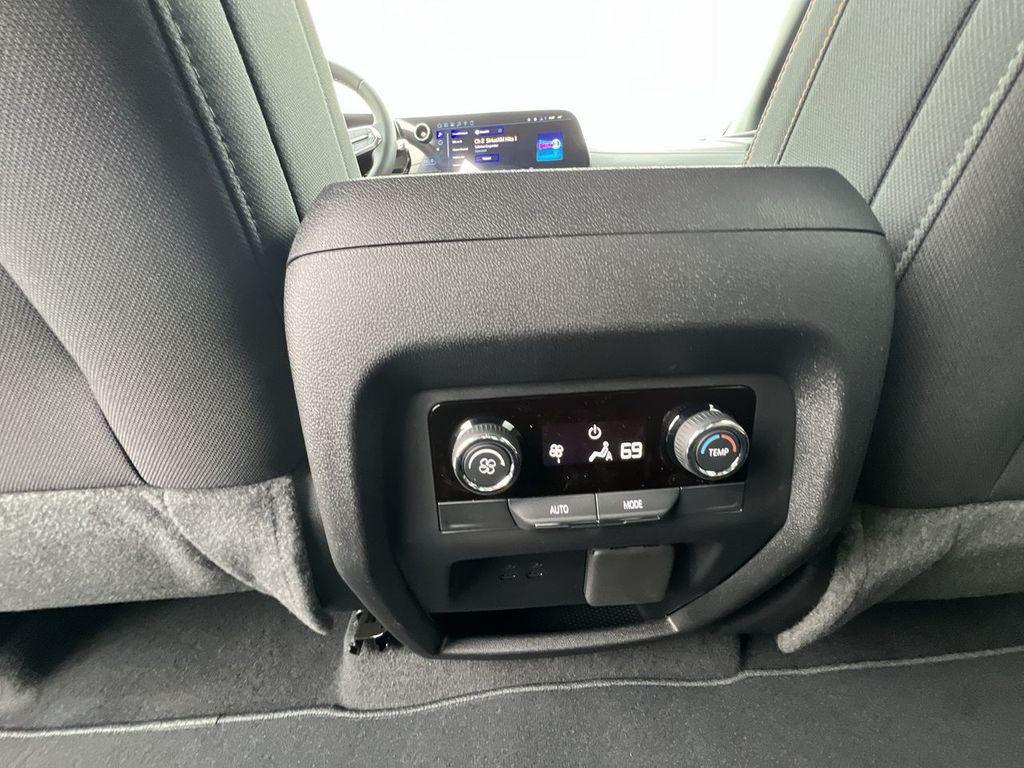 new 2026 Chevrolet Traverse car, priced at $44,920