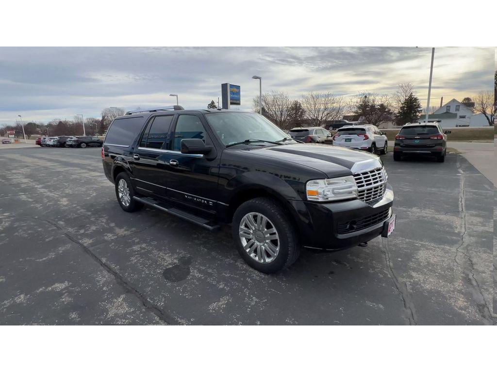 used 2013 Lincoln Navigator car, priced at $6,995