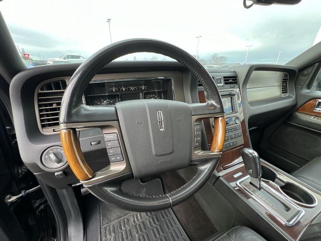 used 2013 Lincoln Navigator car, priced at $6,995