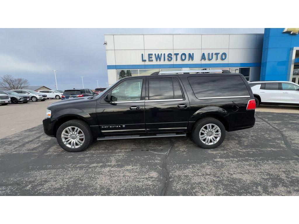 used 2013 Lincoln Navigator car, priced at $6,995