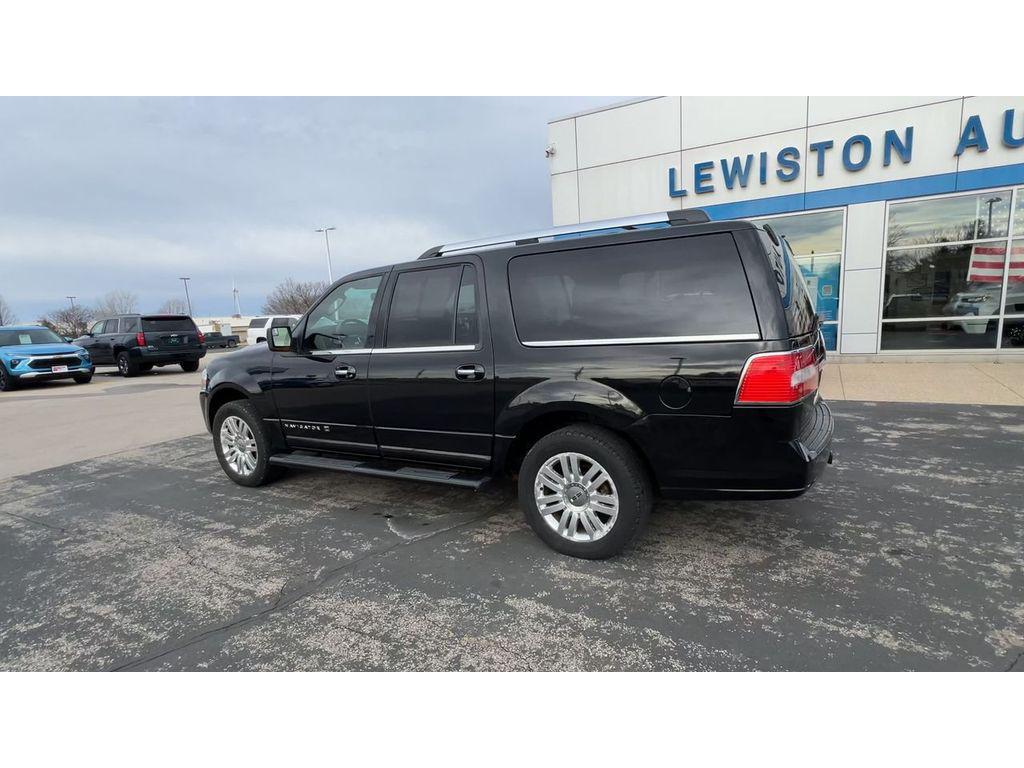 used 2013 Lincoln Navigator car, priced at $6,995