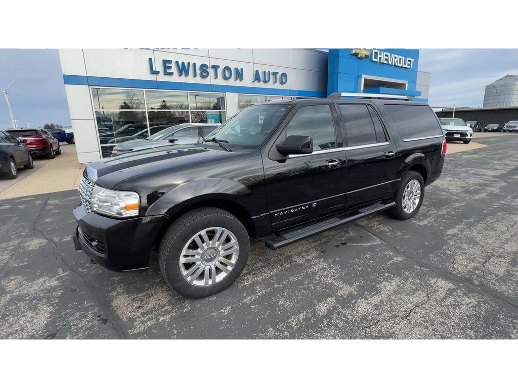 used 2013 Lincoln Navigator car, priced at $6,995