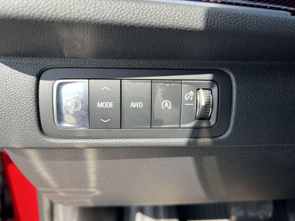 used 2024 Chevrolet Traverse car, priced at $52,995