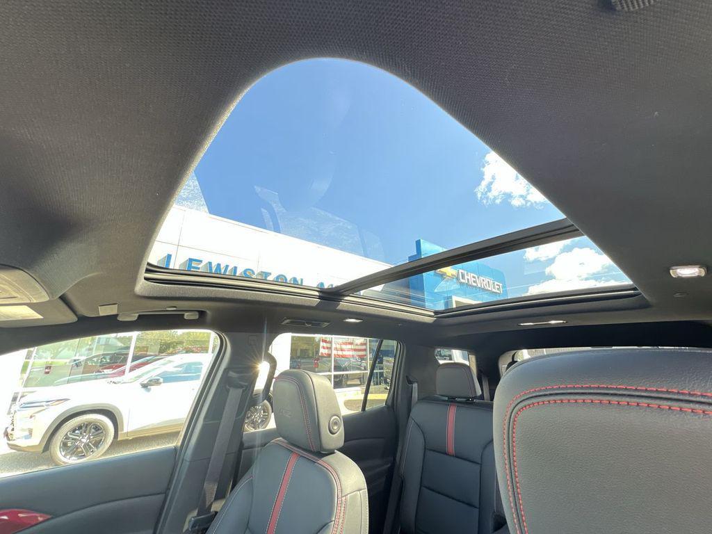used 2024 Chevrolet Traverse car, priced at $52,995