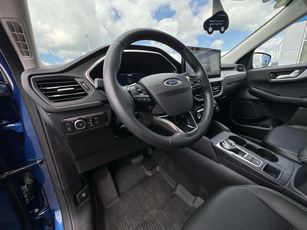 used 2023 Ford Escape car, priced at $26,995