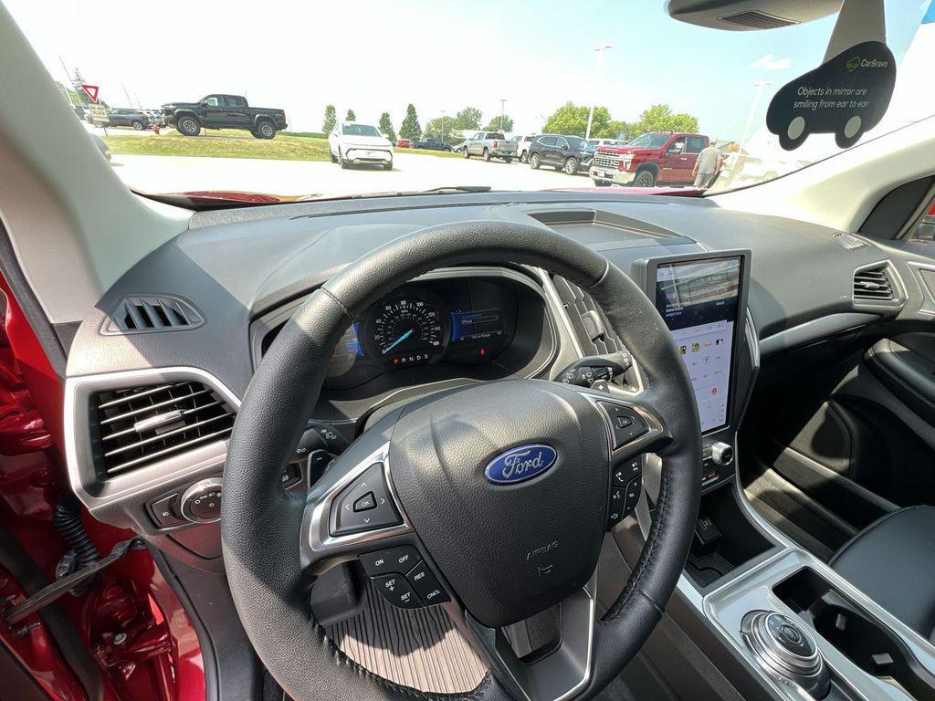 used 2024 Ford Edge car, priced at $27,995
