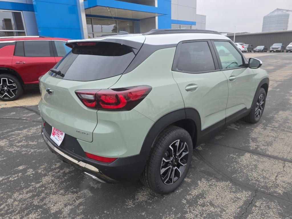 new 2025 Chevrolet TrailBlazer car, priced at $32,180