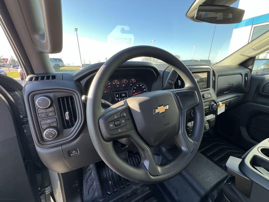 new 2026 Chevrolet Silverado 1500 car, priced at $40,190