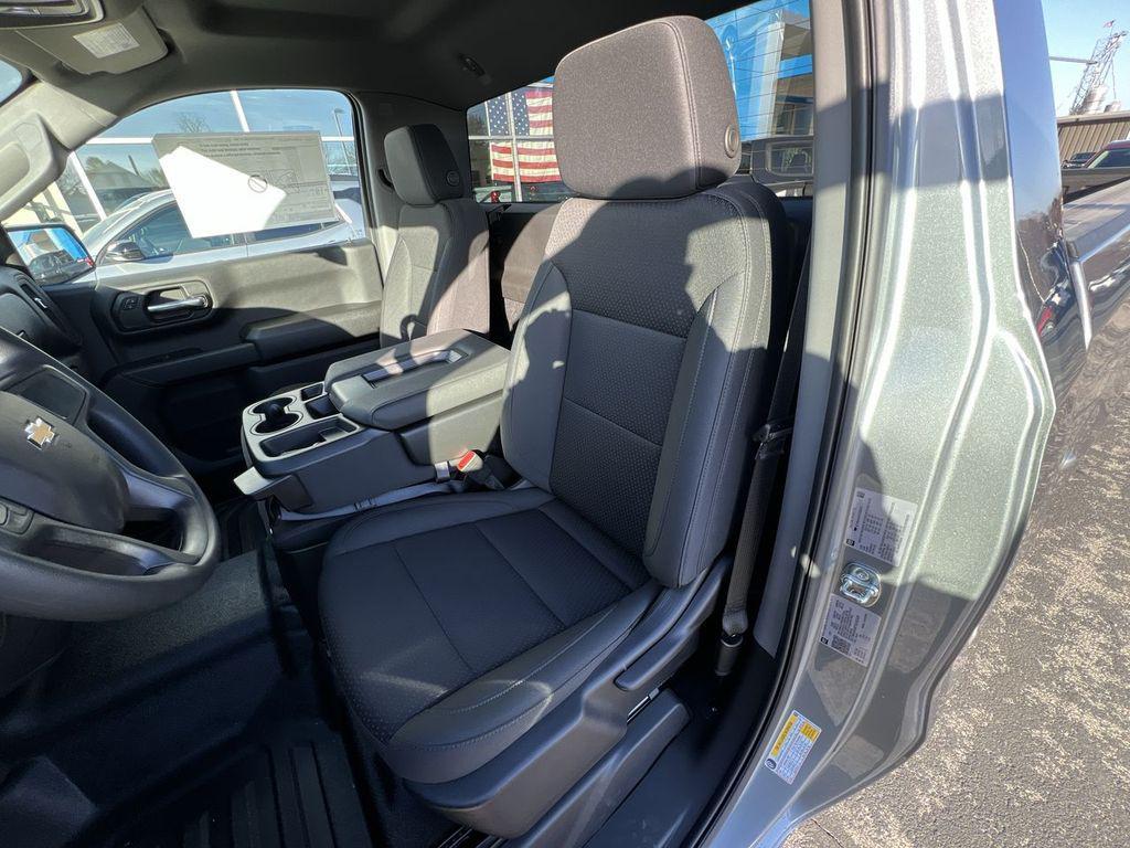 new 2026 Chevrolet Silverado 1500 car, priced at $40,190
