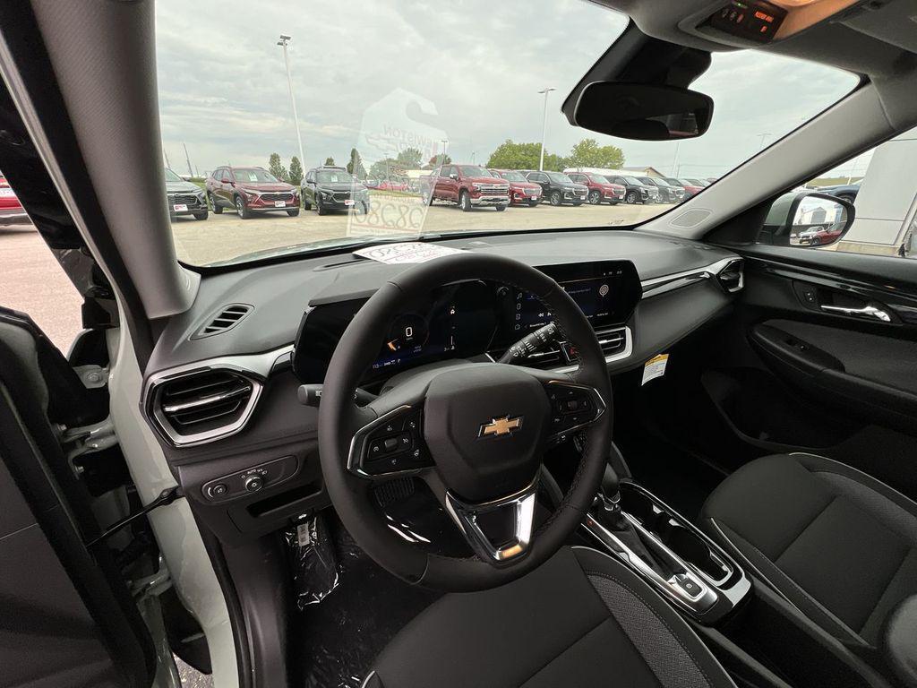 new 2026 Chevrolet TrailBlazer car, priced at $28,280